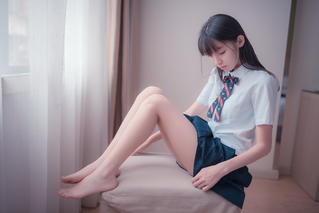 ��֮����д�� NO.004 �ڼҰ�˿����Ů��[49P/71.8M]